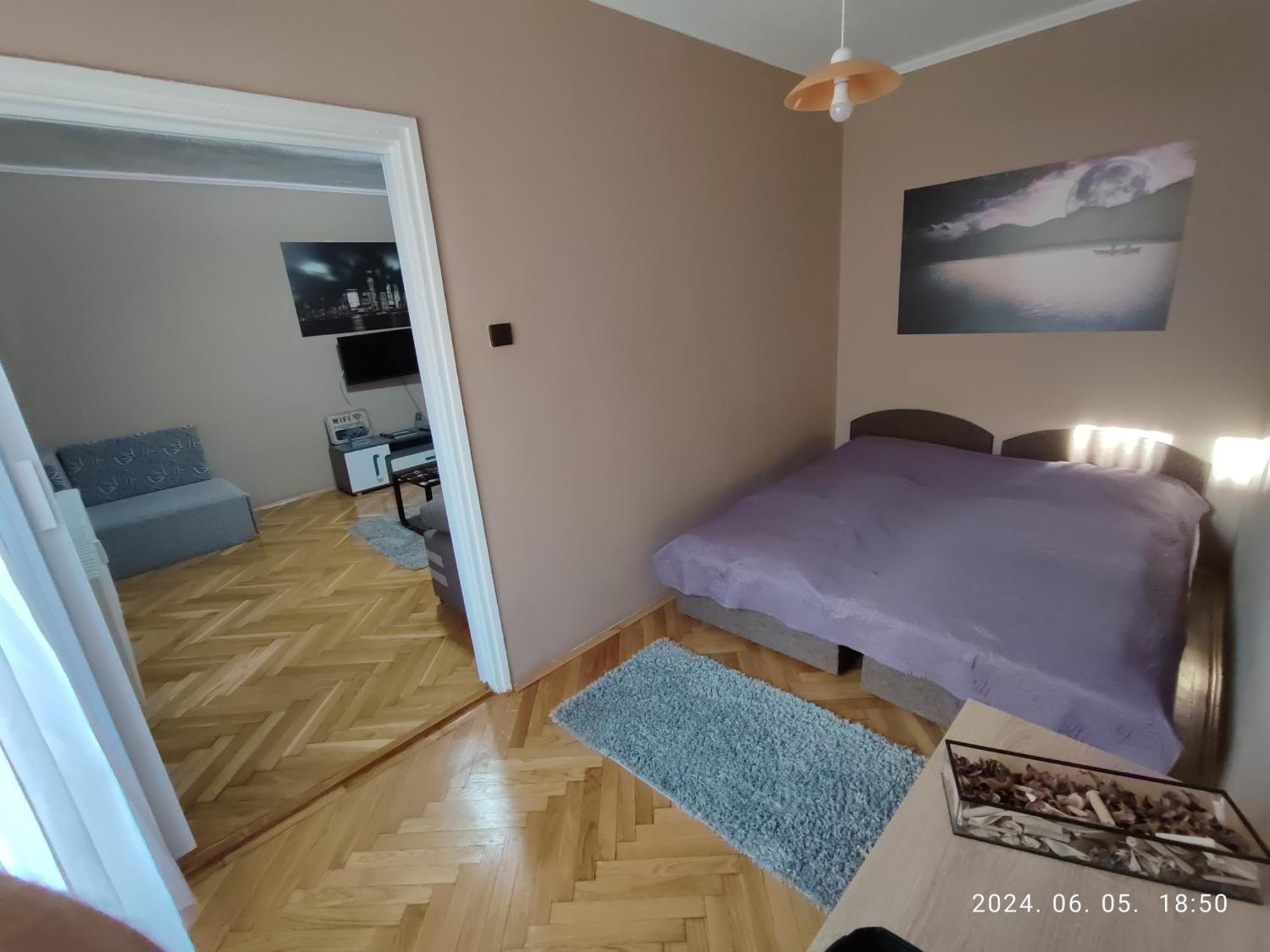 Startpont Apartman Pécs Eksteriør bilde
