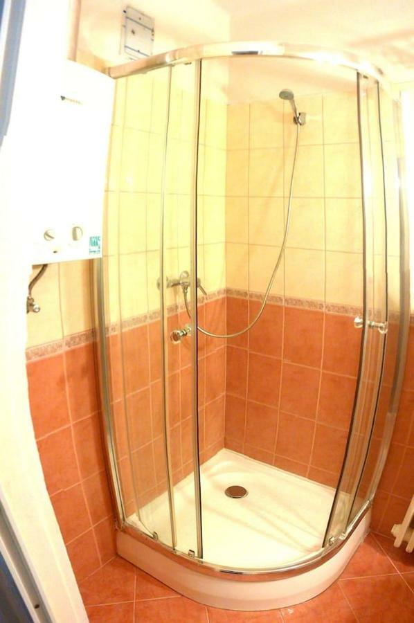 Startpont Apartman Pécs Eksteriør bilde